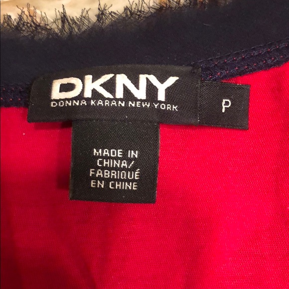 Perfect 4th of July.DKNY beautiful gold chain - Picture 2 of 4